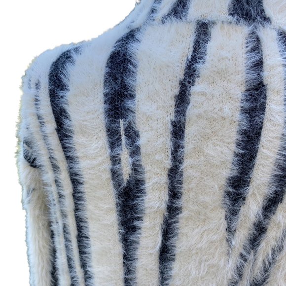 Anthropologie Cindy Eyelash Zebra Stripe Pullover Sz XS Animal Print  Mobwife - Picture 8 of 12